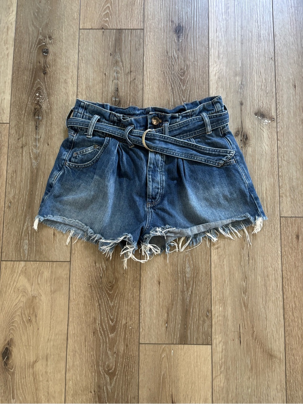 Free People "See You Sometime" high-rise denim shorts  size medium